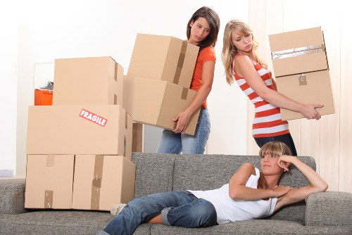 Local moving support for apartment and commercial transport in South London